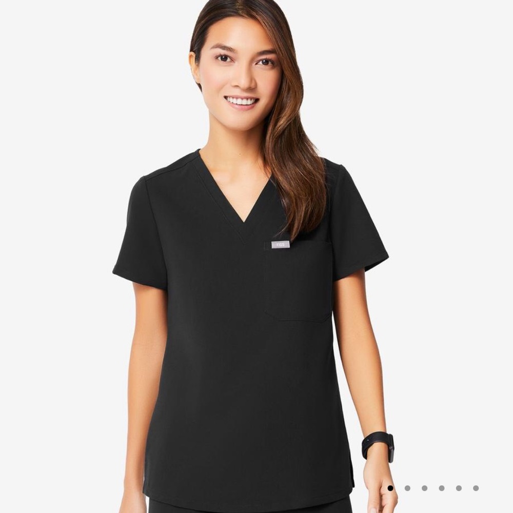 FIGS Catarina Top
